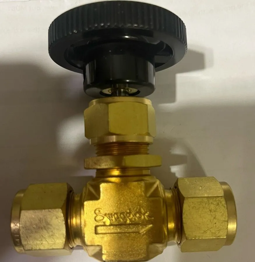 Клапан Swagelok B-1RS8 Brass Integral Bonnet Needle Valve FNSP