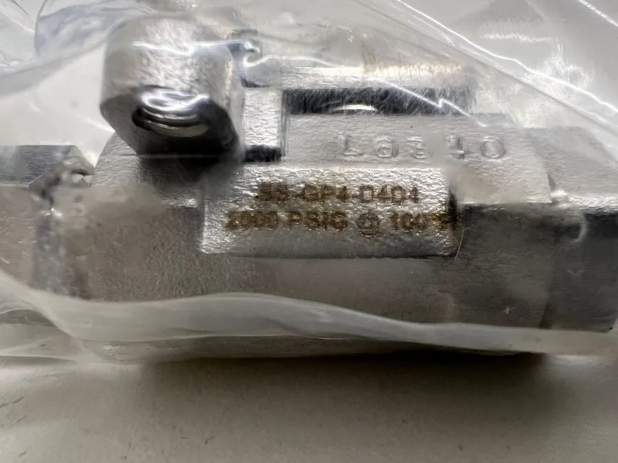 Клапан TyLok SS-GP4-D4D4 Stainless Steel Ball Valve 1/4” Tube OD Compression