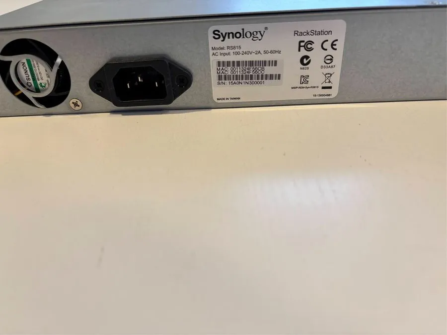 Сетевое хранилище Synology RackStation RS815 4x BAY NAS — фото лота 1