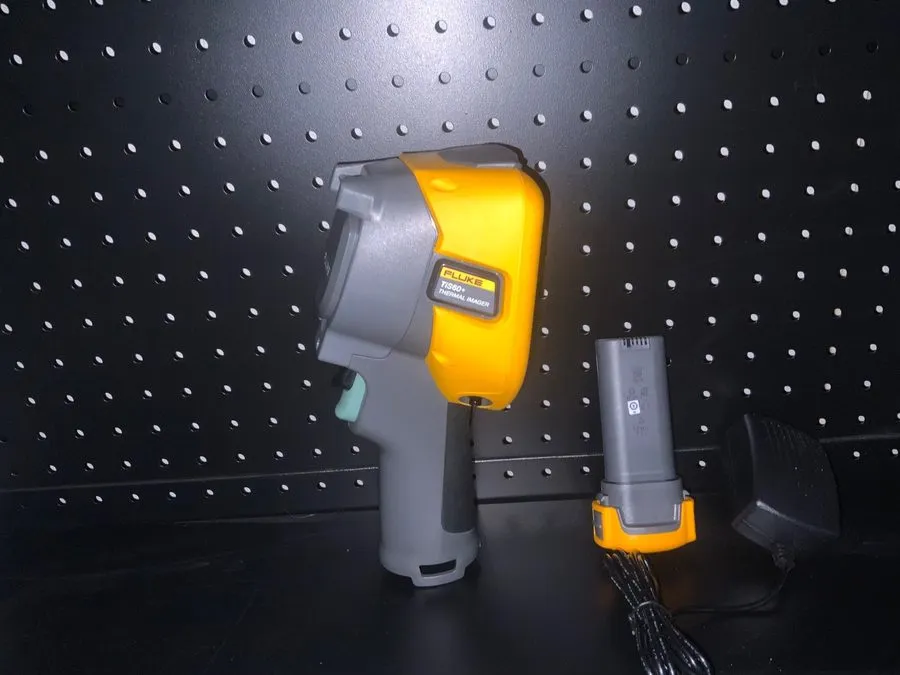 Оптико-электронная система FLUKE TiS60 9HZ Thermal Imaging Camera