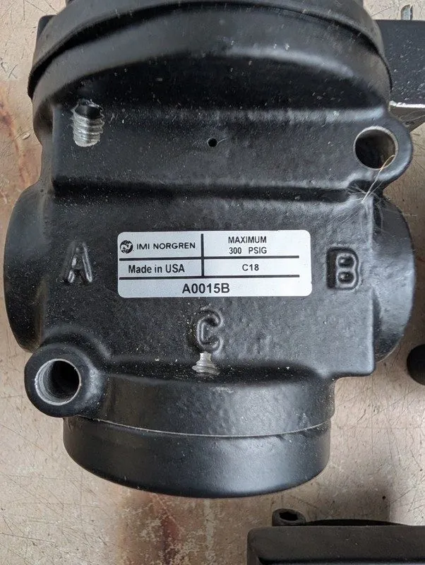 Пневмоклапан C.A. NORGREN A0015B PNEUMATIC AIR CONTROL VALVE T42197
