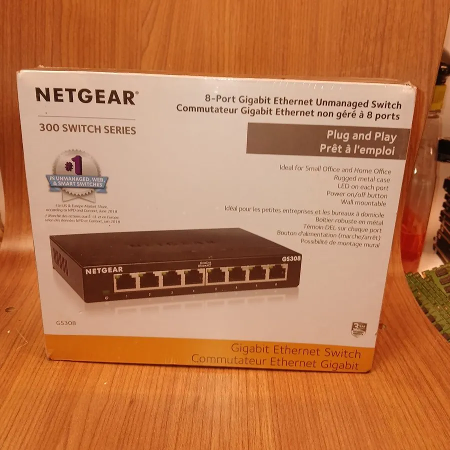 Коммутатор Netgear GS308 8 Port Unmanaged 8 Port Networking Switch Sealed
