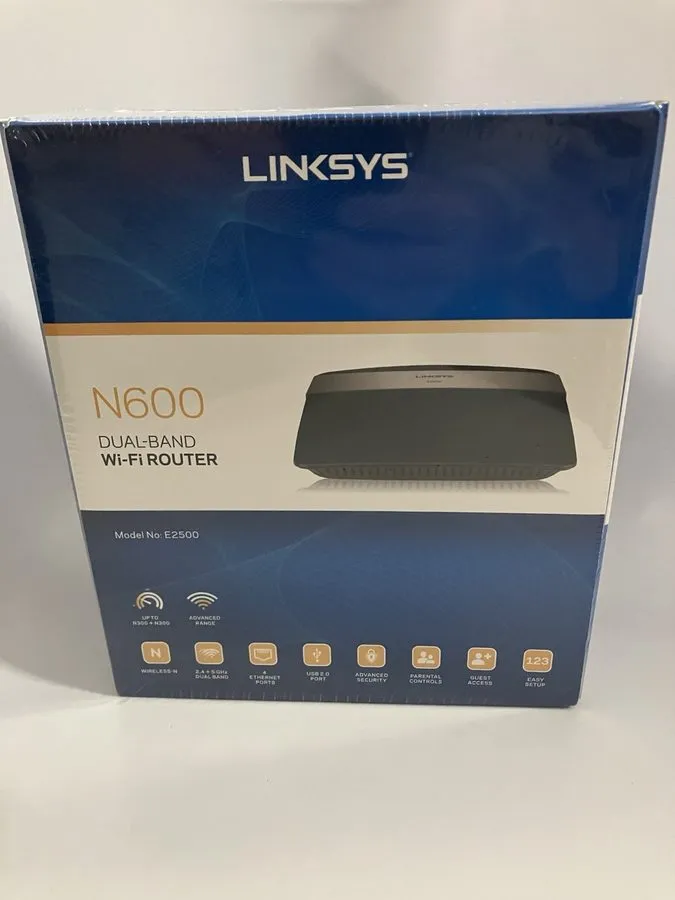 Маршрутизатор Linksys N600 Dual-Band 300+300 Mbps 4-Port Wireless N Router (E250