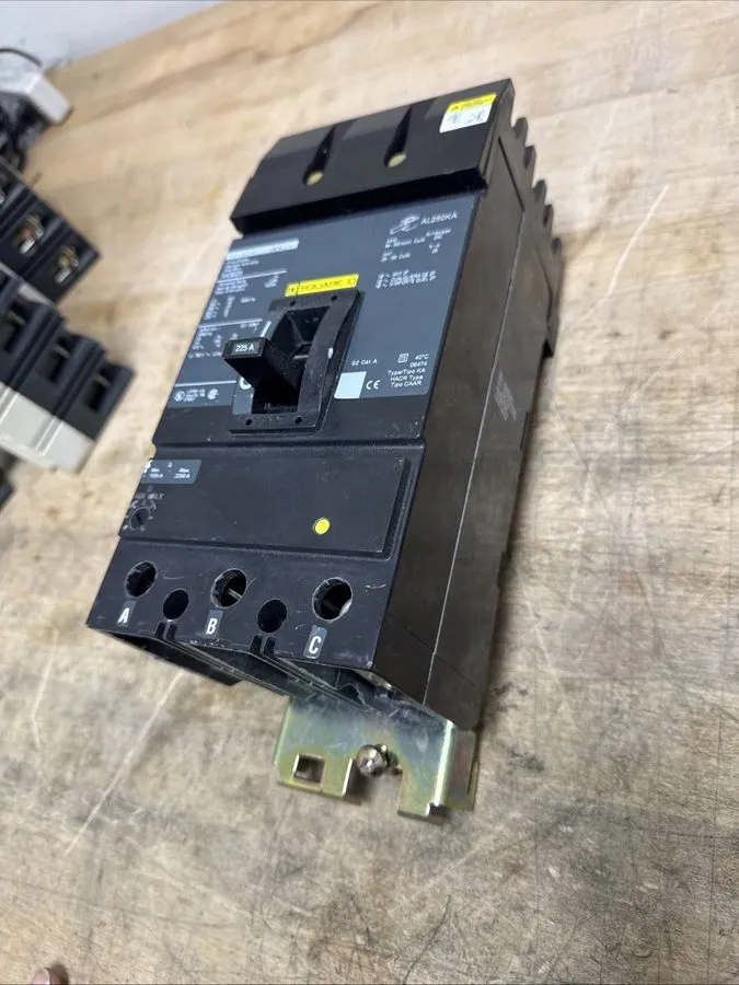 Автоматический выключатель Square D KA36225 I-Line Circuit Breaker 225 AMP 600 V