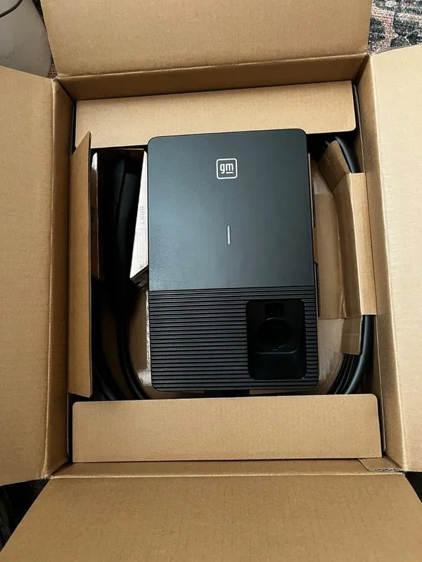 Аккумулятор GM PowerUp 2 Level 2 EV Charger 48A 11.5 kW 85874328 — фото лота 2