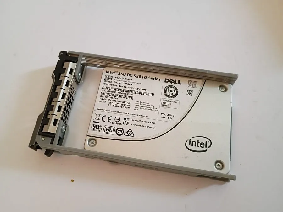 SSD-накопитель 09F3GY DELL /Intel DC S3610 Series SSDSC2BX800G4R 800GB 2.5 inch  — фото лота 1