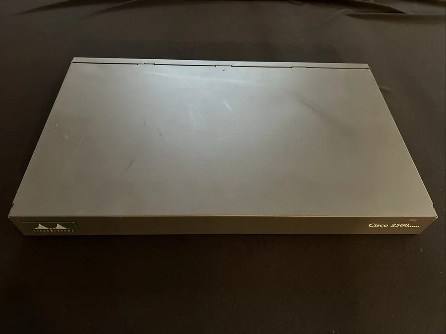 IIoT-устройство Cisco AS2511-RJ 16-Port Async Universal Access Terminal Server R