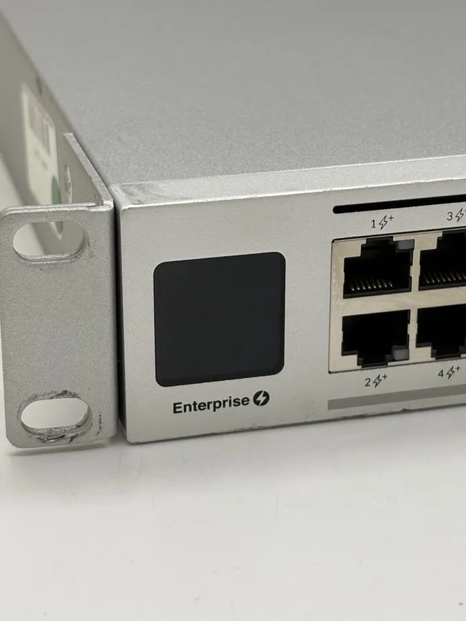 Коммутатор Ubiquiti UniFi USW-Enterprise-48-PoE 48-Port 2.5GbE 720W PoE+ Switch