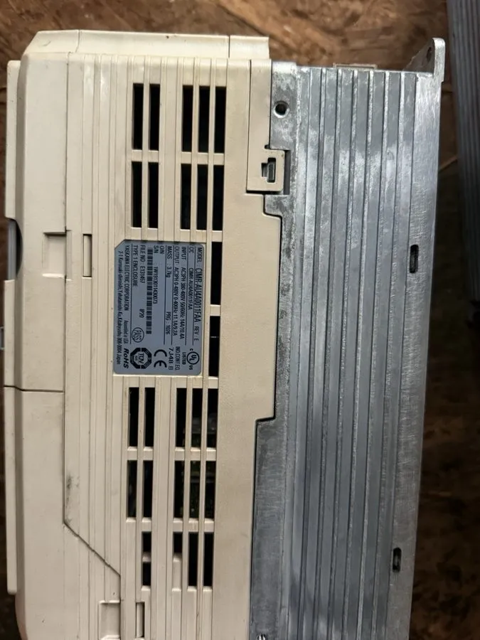 Частотный преобразователь YASKAWA A1000 AC Drive CIMR-AU4A0005FAA Frequency conv