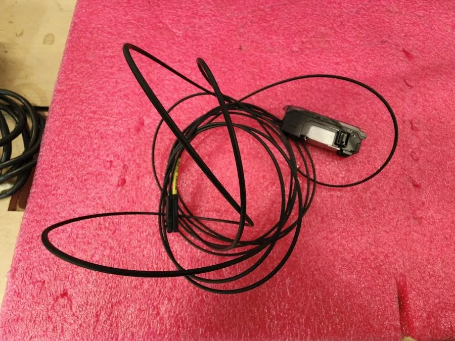 Датчик KEYENCE DIGITAL FIBER OPTIC SENSOR FS-N40