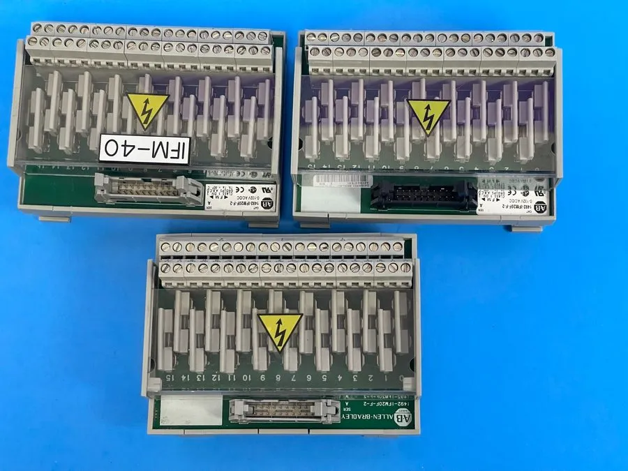 Клеммник Allen Bradley 1492-IFM20F-F-2 Fusible Digital Interface Module