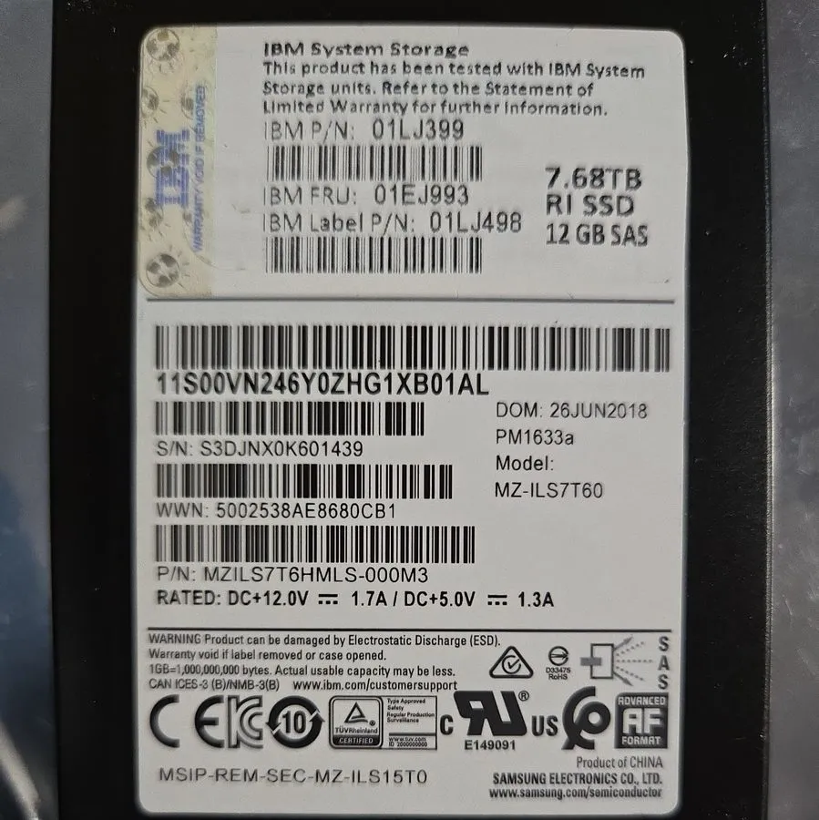 SSD-накопитель IBM-D051 MZILS7T6HMLS (P/N IBM 01LJ399) Samsung PM1633a 7.68TB SA — фото лота 1