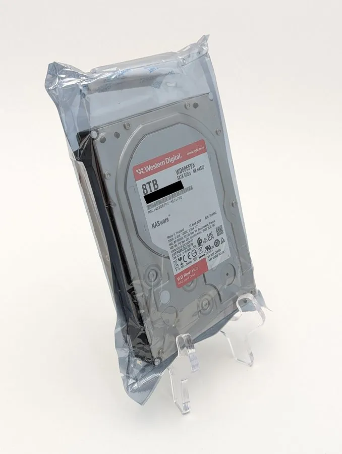 Жёсткий диск Western Digital WD Red Plus 8TB Internal NAS HDD SATA III 3.5" (WD8