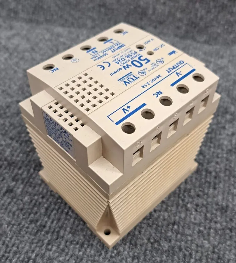 Блок питания IDEC PS5R-D24 24VDC 2.1A 50W DIN Rail Switching Power Supply — фото лота 1