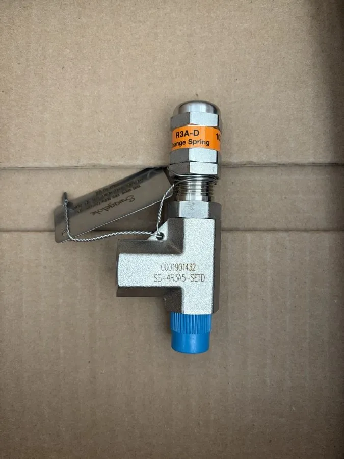 Клапан SWAGELOK SS-4R3A5-SETD Pressure Relief Valve Stainless Steel 1/4"