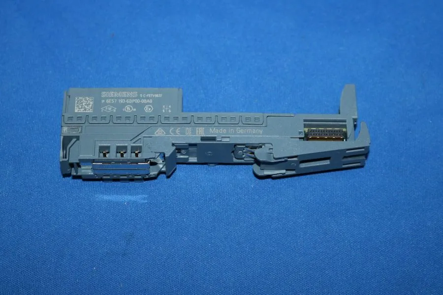 Модуль ввода-вывода Siemens 6ES7193-6BP00-0BA0 SIMATIC ET 200SP, Base Unit BU15-