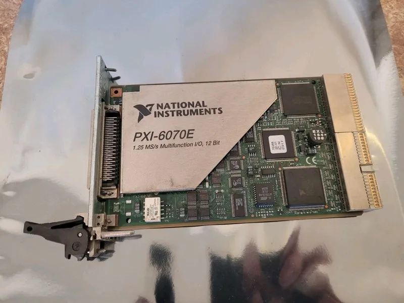 Тестер National Instruments PXI-6070E, 1.25 MS/s Multifunction I/O, 12-Bit