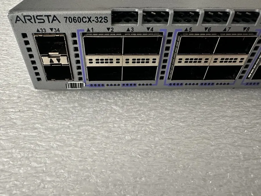 Коммутатор Arista DCS-7060CX-32S-R