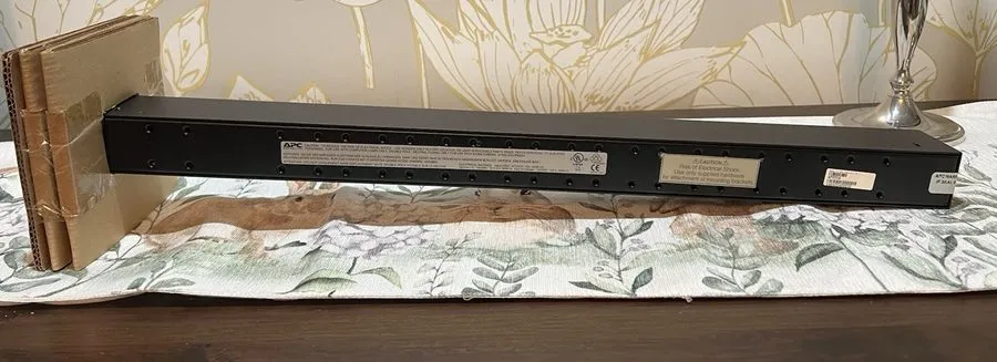 Блок розеток PDU 14-Outlet Rack Mount Surge Protector Power Strip PDU, 15A, 120V — фото лота 1