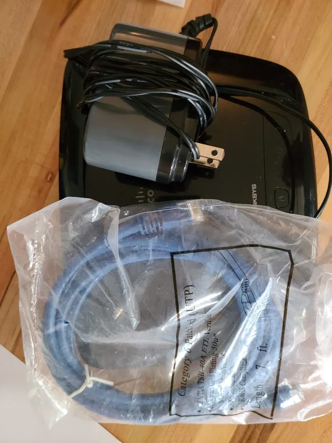 Маршрутизатор LINKSYS WRT160N V2 300 Mbps 4-Port 10/100 WIRELESS N ROUTER