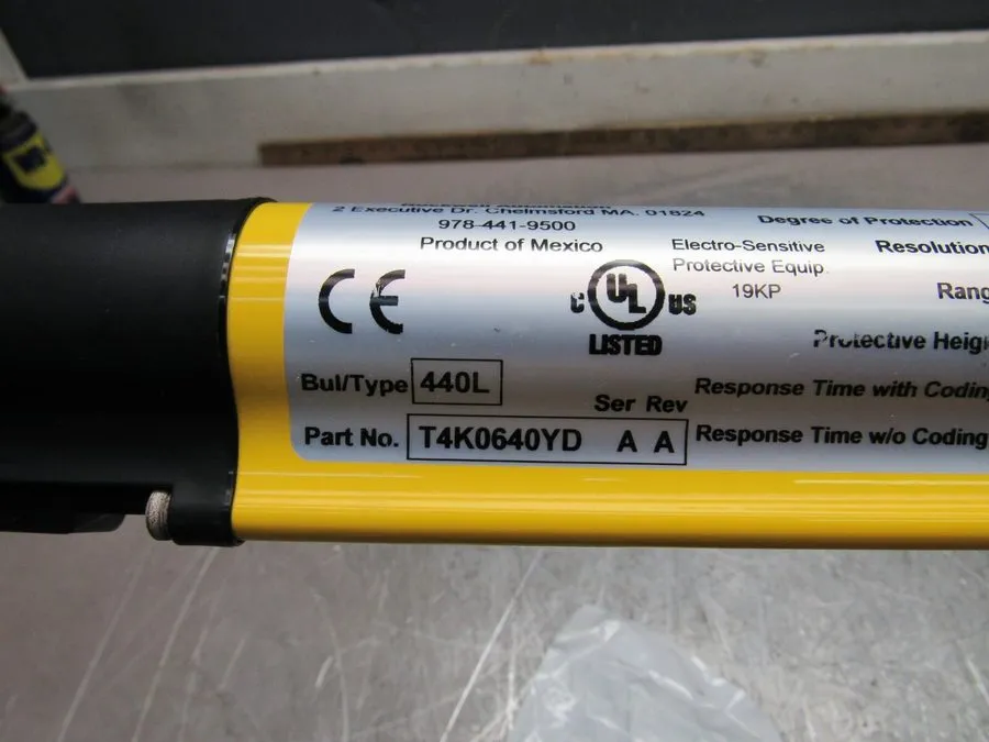 Световая завеса Allen Bradley 440L-T4K0640YD Guardmaster Light Curtain Transmitt