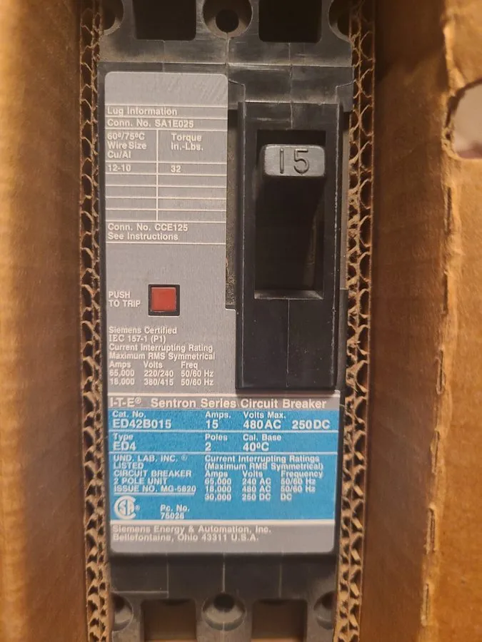 Автоматический выключатель Siemens ED42B015 Sentron Series Circuit Breaker 15A 2