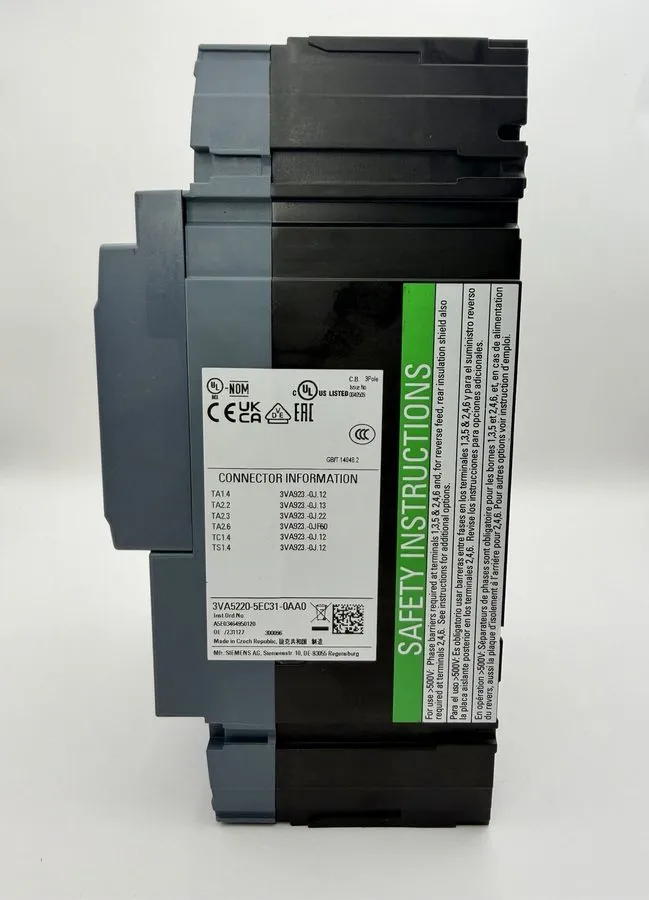Автоматический выключатель Siemens 3VA5220-5EC31-0AA0 Circuit Breaker 200A 3-Pol