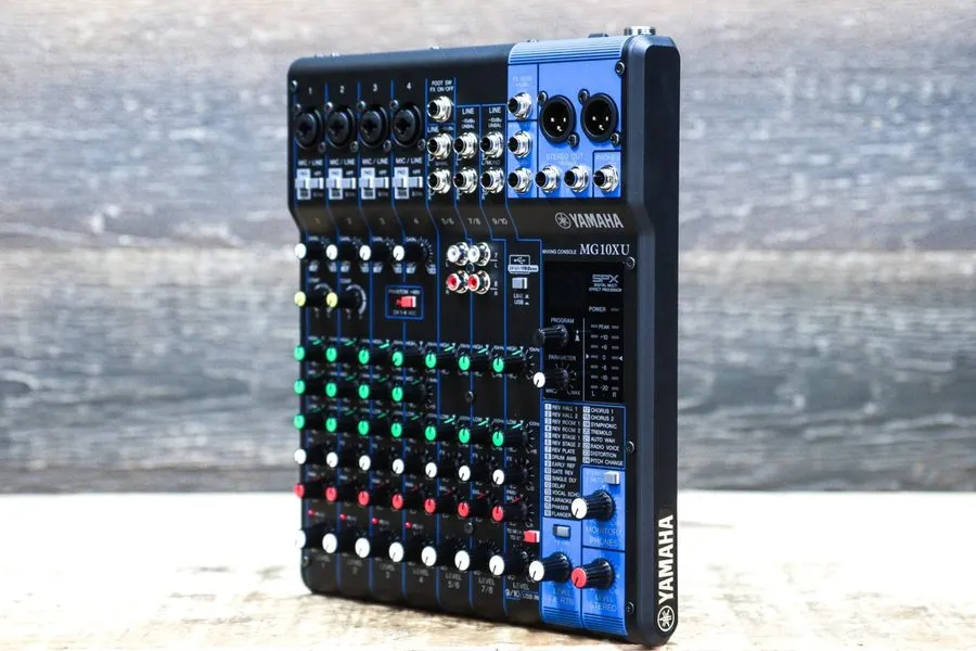 Микшерный пульт YAMAHA MG10XU Analog Mixing Console Audio Interface Mixer Effect