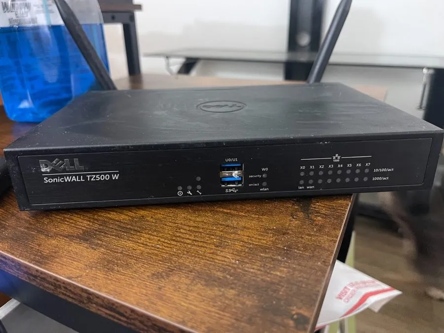 Межсетевой экран Dell SonicWall TZ500 APL29-0B6 RJ-45 Firewall Device Incl PoE I