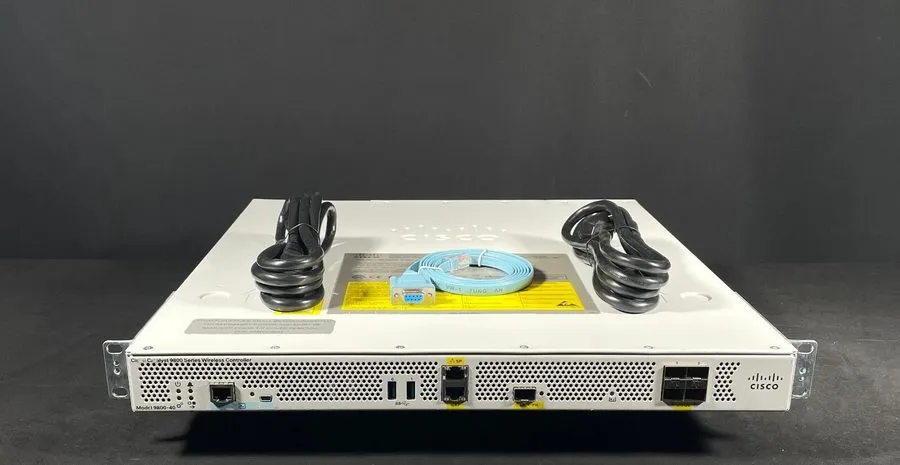 Точка доступа Wi-Fi Cisco Catalyst C9800-40-K9 9800-40 4 Port 10G Wireless Contr
