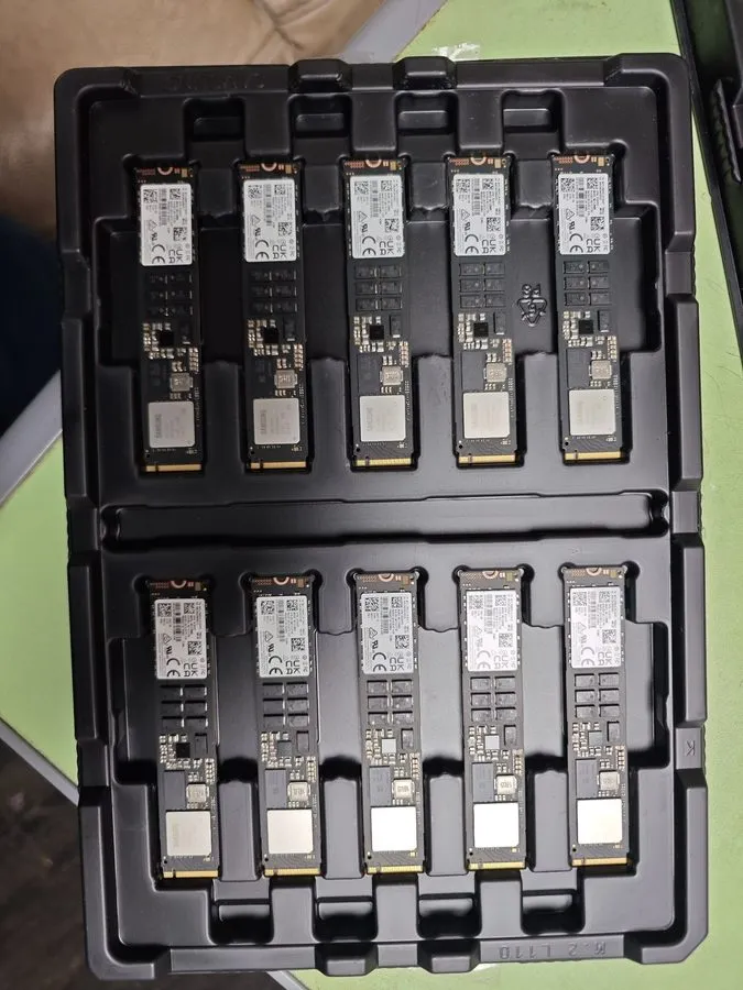 SSD-накопитель Samsung PM9A3 960GB 2.5” SSD U.2 PCle 4.0 x4 MZQL2960HCJR-00A07、0