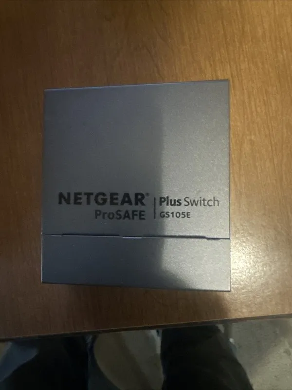 Коммутатор NETGEAR ProSafe Plus GS105Ev2 switch 5 ports unmanaged desktop