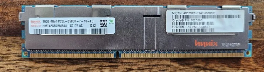 Модуль памяти Hynix 16GB PC3L-8500R DDR3-1066MHz Registered ECC HMT42GR7BMR4A-G7
