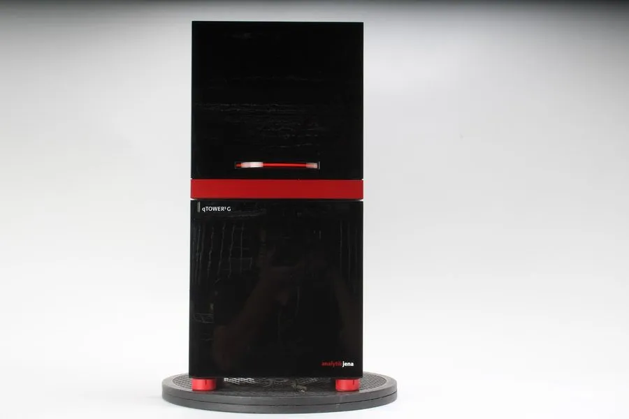 Амплификатор Analytik Jena qTOWER3G Real Time PCR Thermal Cycler P/N 844-00504-2 — фото лота 2