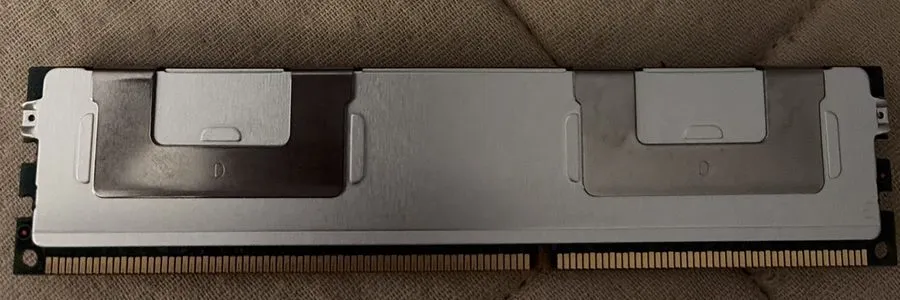 Модуль памяти [LOT 4] SAMSUNG 16GB 4Rx4 PC3-8500R M393B2K70CM0-CF8Q8 DDR3 Server — фото лота 1