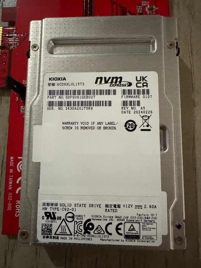 SSD-накопитель Kioxia CD6 KCD6XLUL15T3 15.36TB PCIe Gen 4.0 X4 8GB/s 1DWPD U.2 N