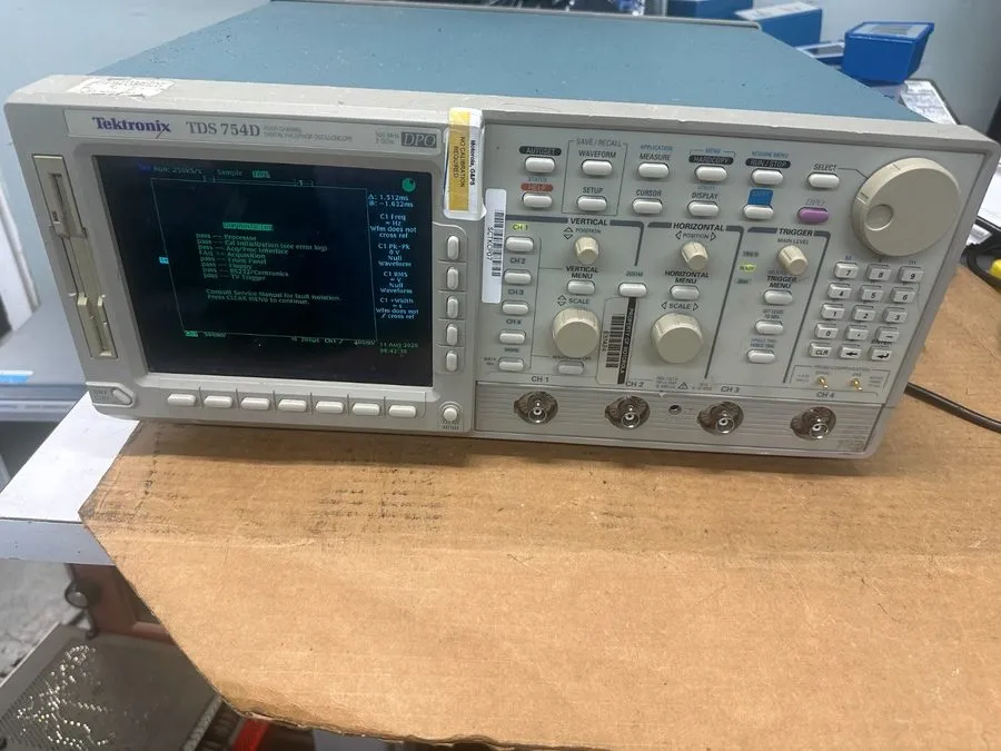 Осциллограф Tektronix TDS754C Opt. 2M, Digital Phosphor Oscilloscope 500MHz, 4-C
