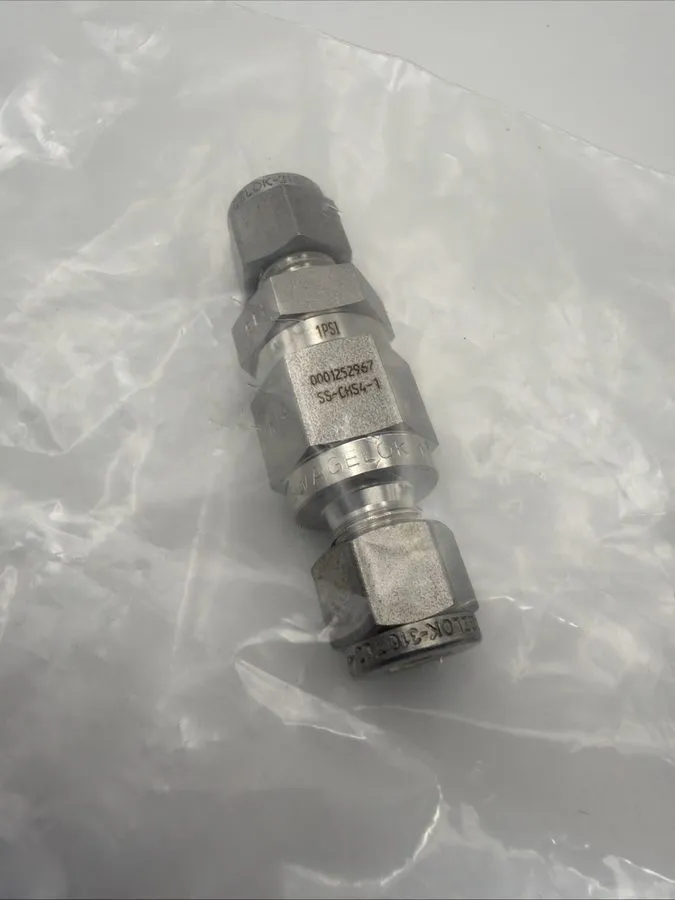 Клапан Swagelok SS-CHS4-1 1/4 Tube 316 Stainless 6000 Psi Poppet Check Valve