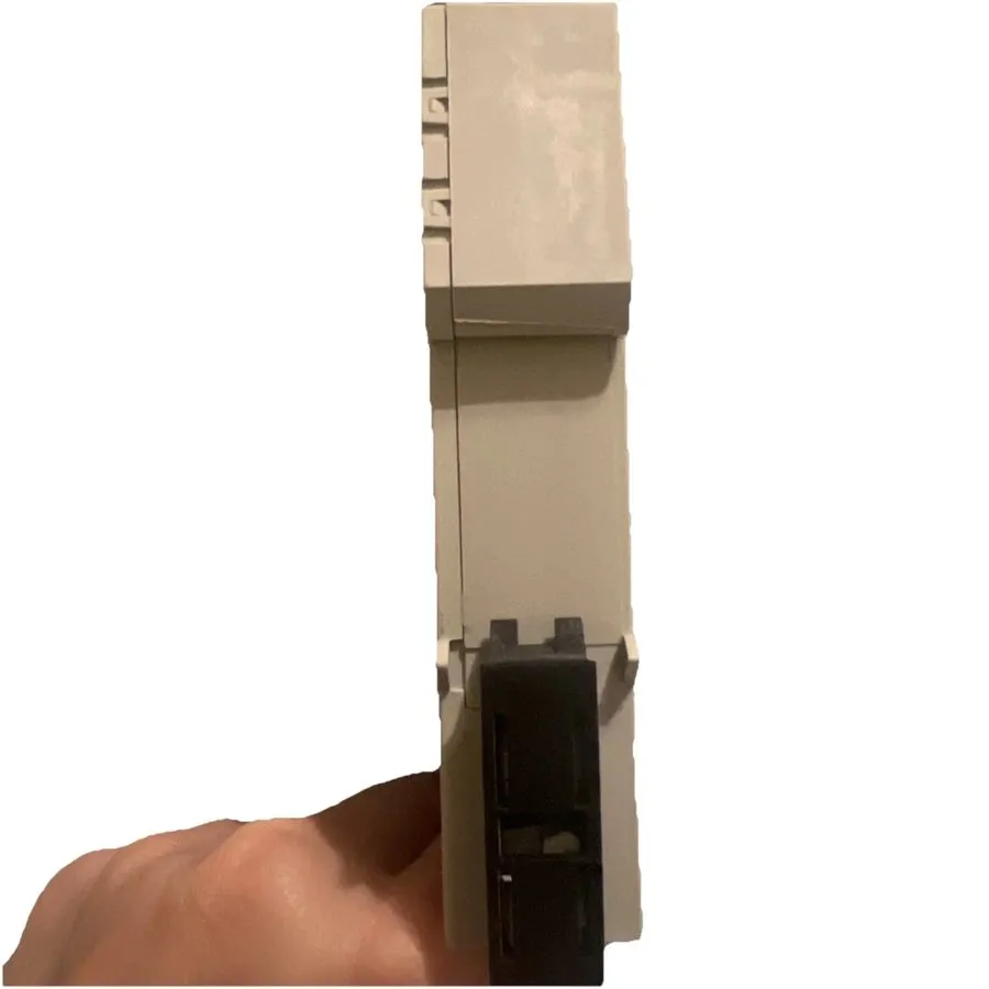 Реле безопасности Allen Bradley 440R-S13R2 Guardmaster Single Input Safety Relay — фото лота 2