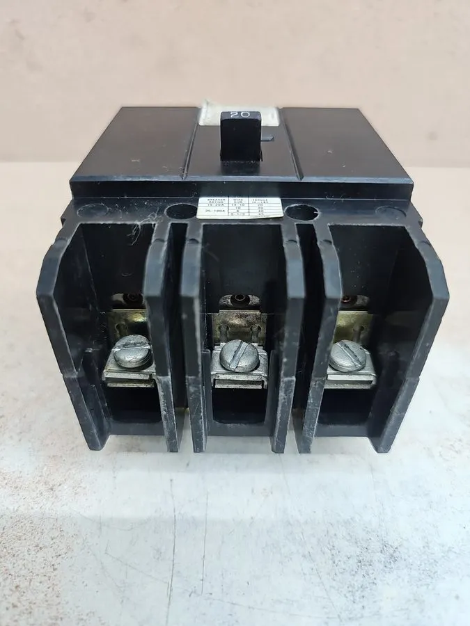 Автоматический выключатель Siemens BQCH3B020 20 Amp 3 Pole 277/480V Bolt On Circ