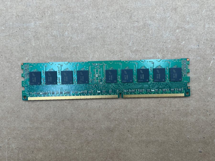 Фото лота MT18JSF1G72PZ-1G9E1HE от продавца №87300
