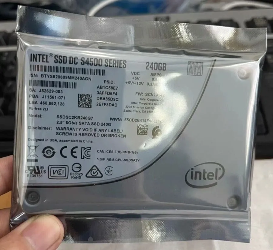 SSD-накопитель Intel DC S4500 Series 240GB SSD 2.5inch SATA III Solid State Driv