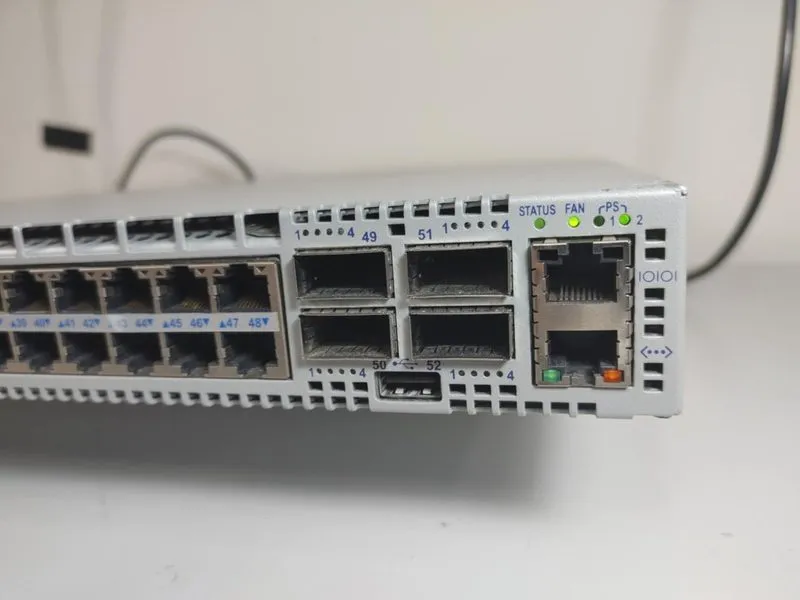 Коммутатор Arista DCS-7050T-64 48-Port 10GbE RJ45 4x 40Gb QSFP+ Switch — фото лота 3