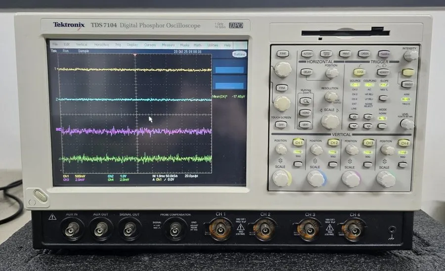 Осциллограф Tektronix TDS7104 1GHz 4ch 10GS/s Digital Phosphor Oscilloscope