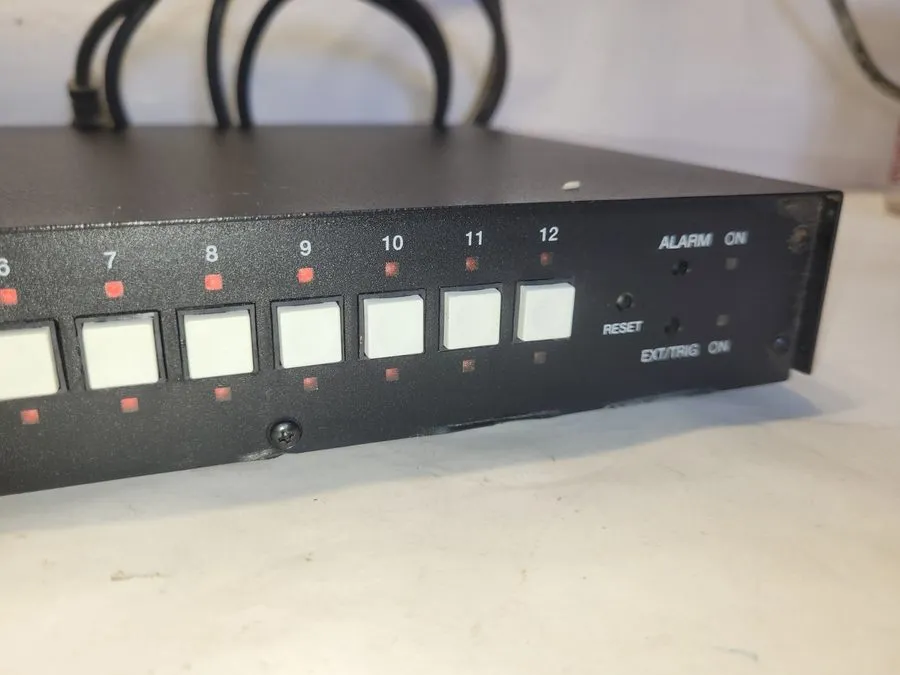 Камера PELCO VA6212 SERIES SWITCHER VIDEO SECURITY Camera Box Selector — фото лота 2