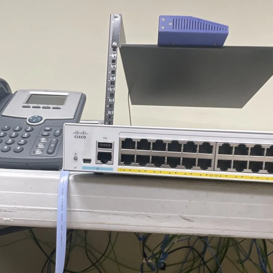 Коммутатор Cisco CBS350-48P-4G 48-Port Gigabit PoE+ Managed Switch 370W 4x SFP