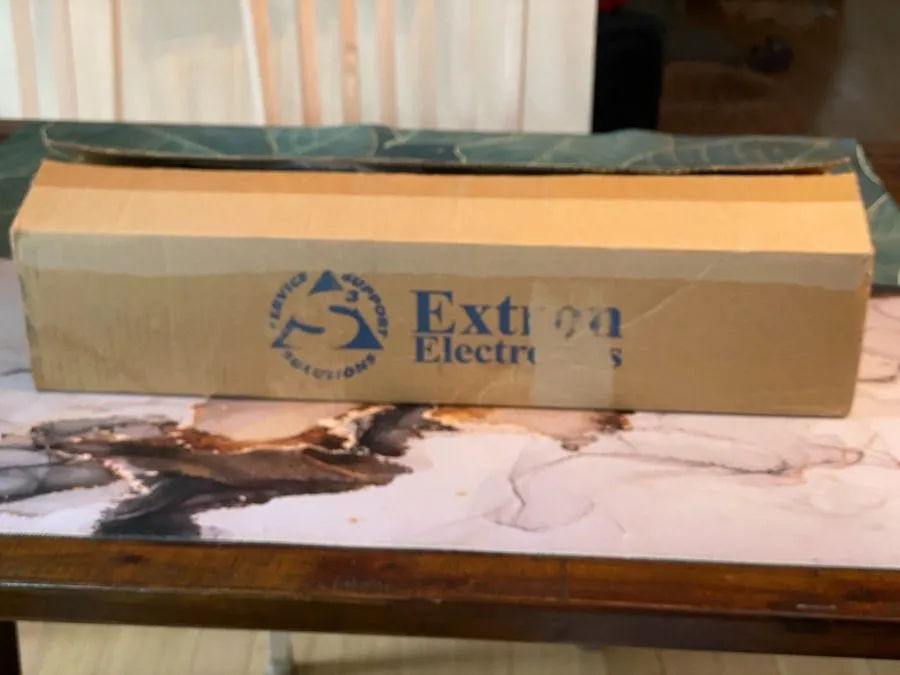 Стойка/шкаф Extron 60-190-20 RSB 123 Rack Shelf Kit — фото лота 1