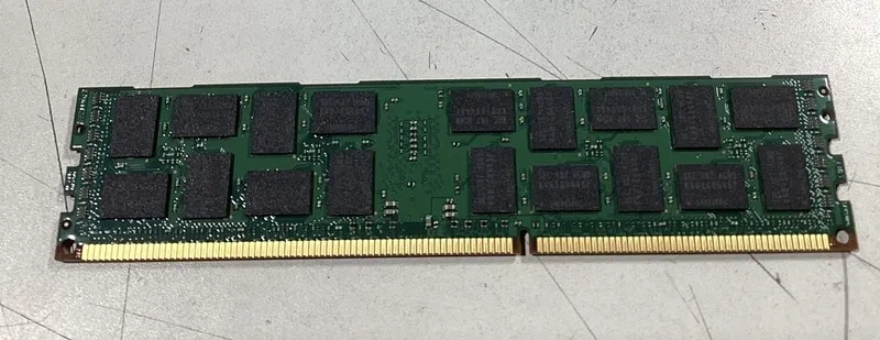 Модуль памяти Samsung 4GB 2Rx4 PC3-10600R M393B5170FH0-CH9 DDR3 Server Ram