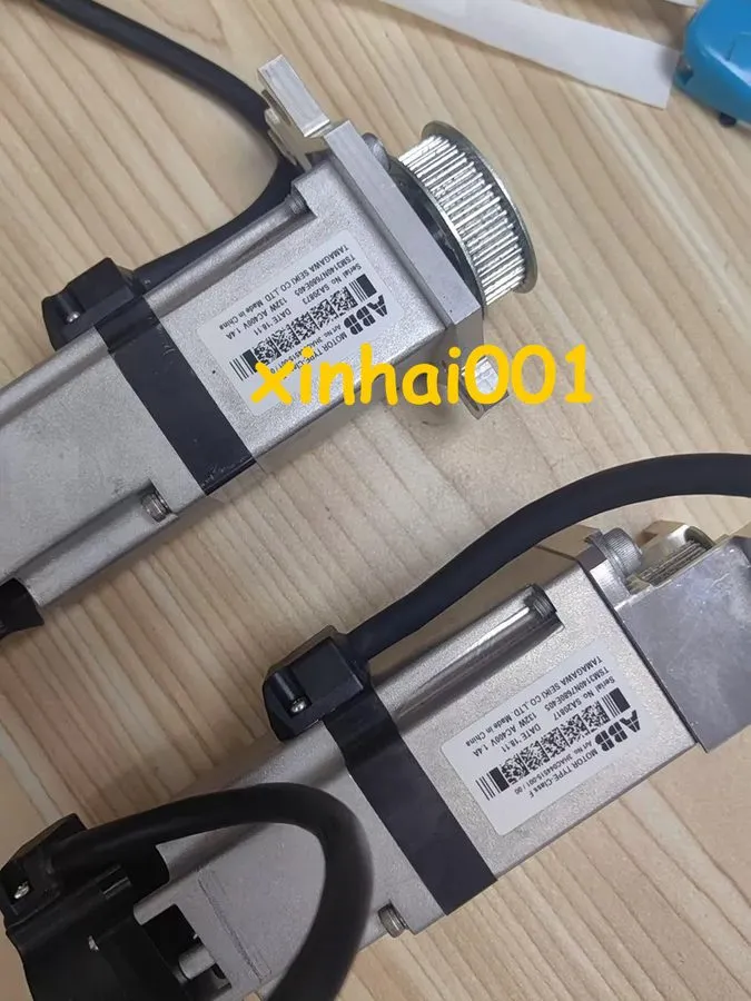 Робот 3HAC044515-001 Three-axis motor