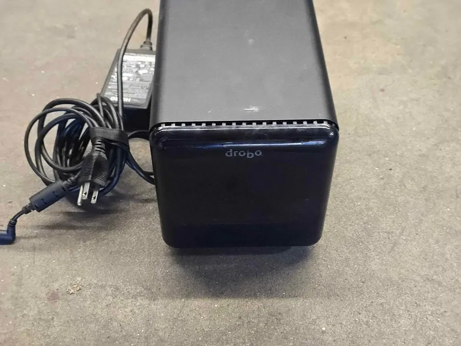 Жёсткий диск Drobo Data Robotics DRO4D-D 4 Bay Hard Drive Redundant Storage Not